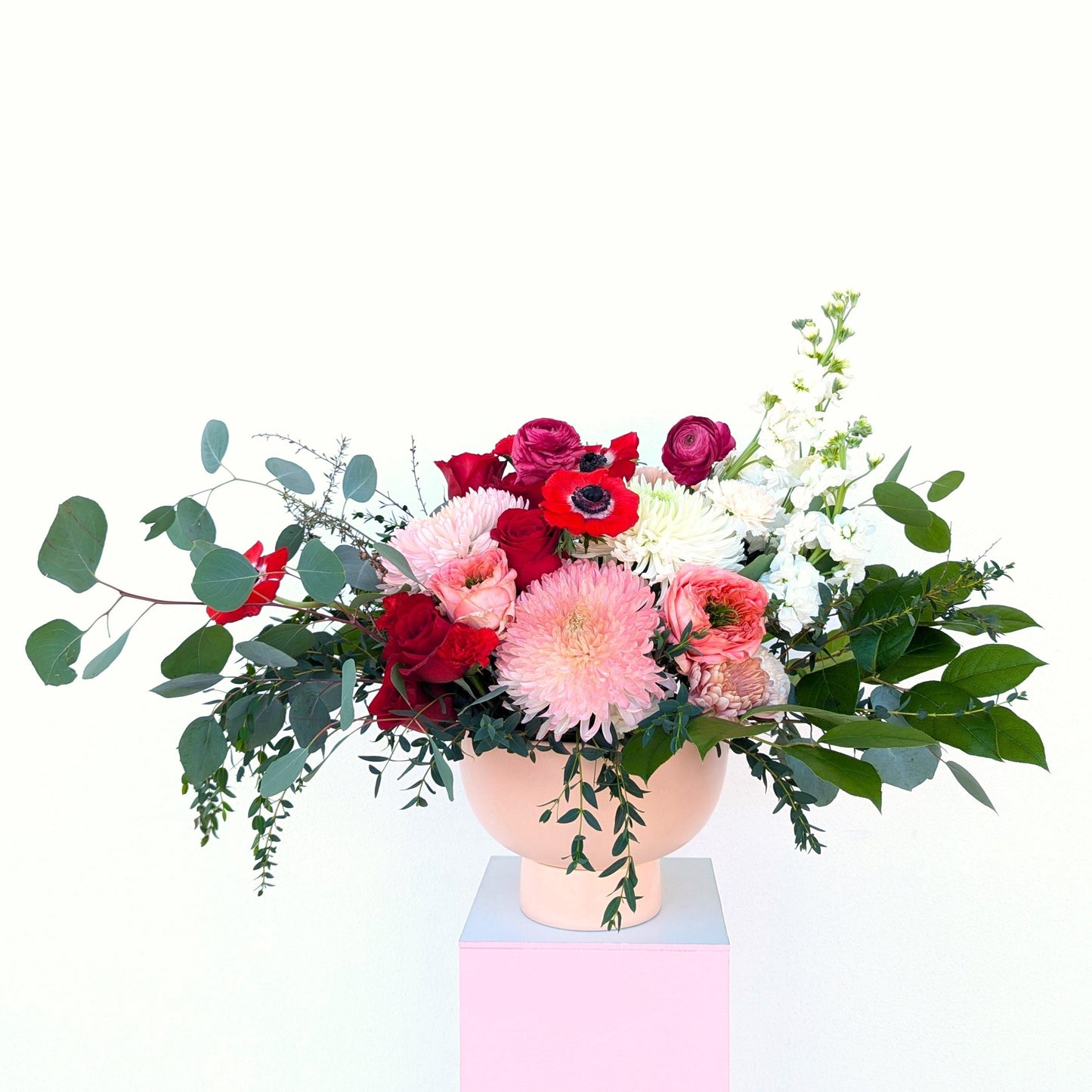 VALENTINE FLOWER ARRANGEMENT